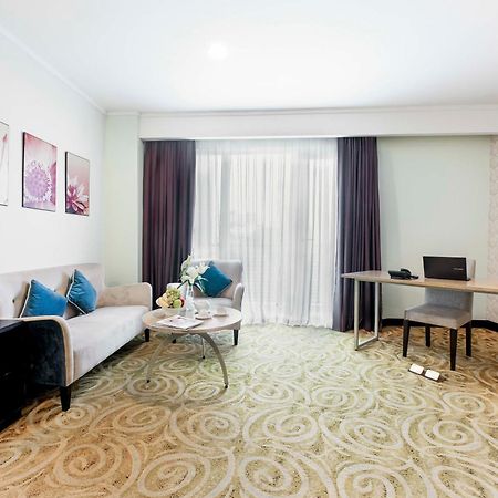 הו צ'י מין סיטי Vien Dong Hotel - Near Bui Vien Walking Street מראה חיצוני תמונה