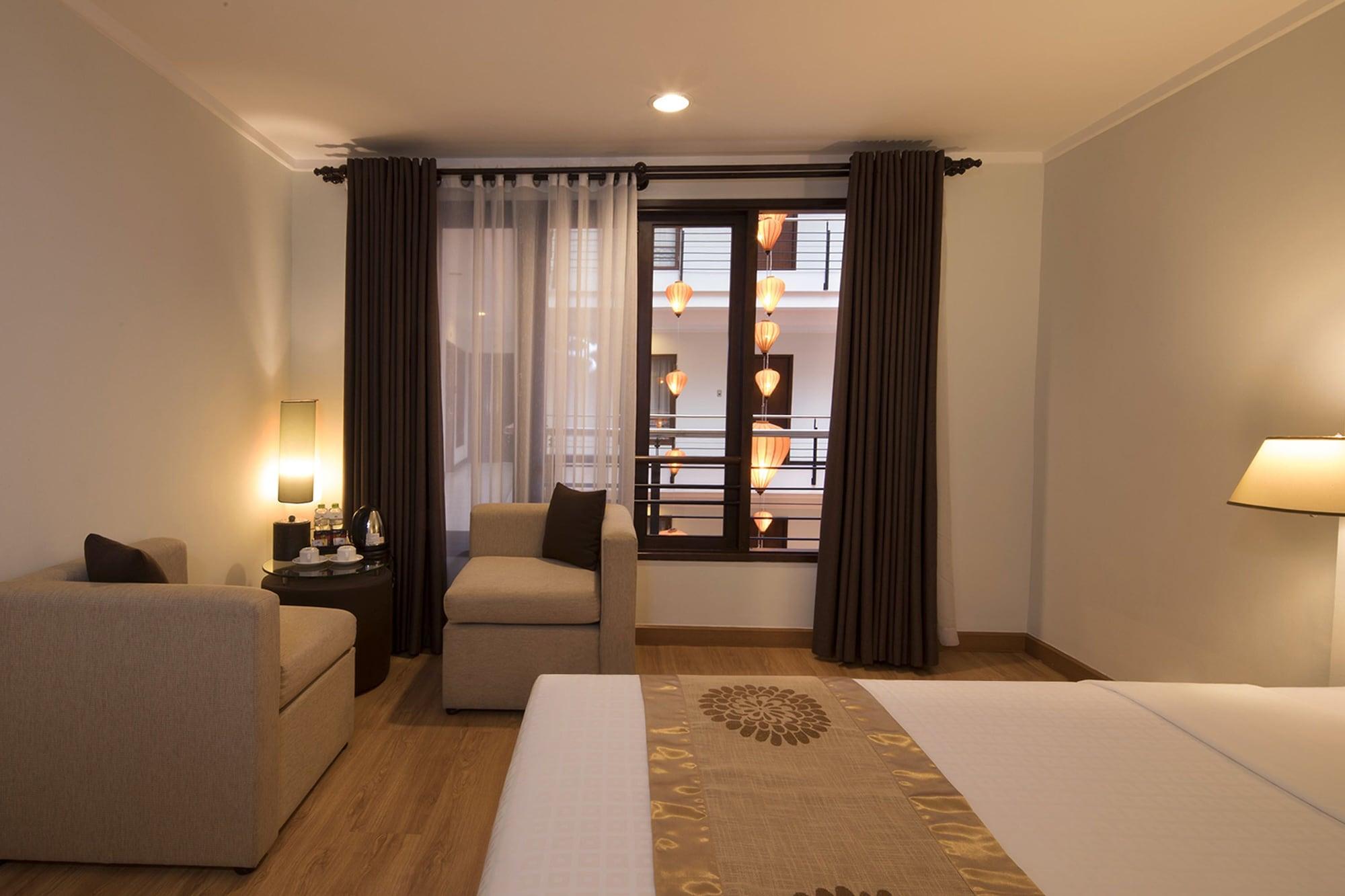 הו צ'י מין סיטי Vien Dong Hotel - Near Bui Vien Walking Street מראה חיצוני תמונה
