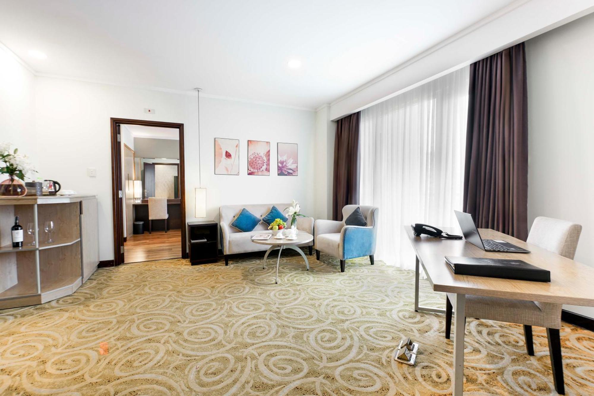 הו צ'י מין סיטי Vien Dong Hotel - Near Bui Vien Walking Street מראה חיצוני תמונה