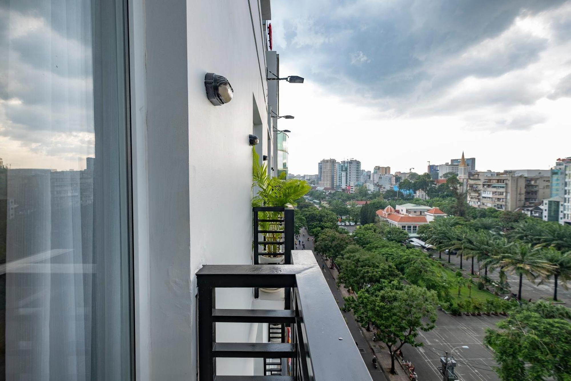 הו צ'י מין סיטי Vien Dong Hotel - Near Bui Vien Walking Street מראה חיצוני תמונה